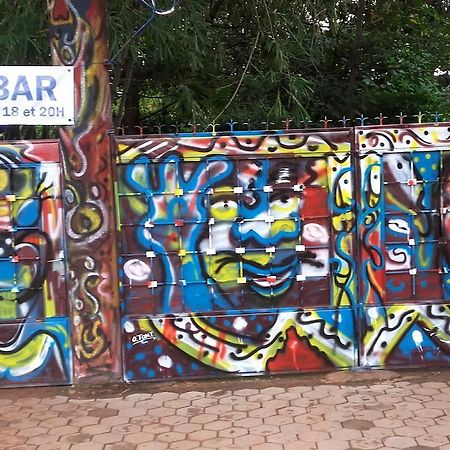 Le Karite Bleu Bed & Breakfast Ouagadougou Exterior photo
