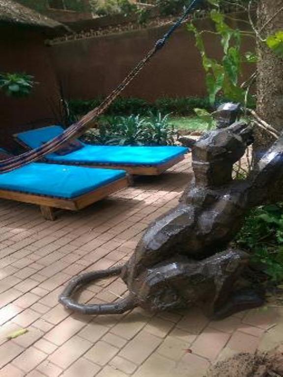 Le Karite Bleu Bed & Breakfast Ouagadougou Exterior photo